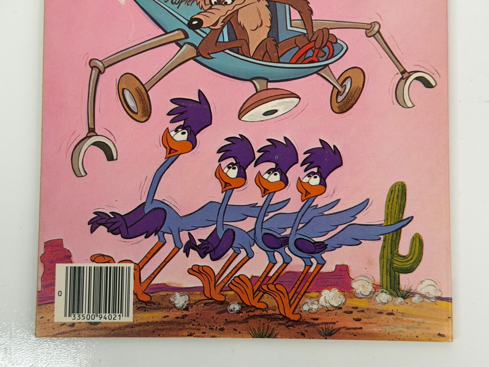 Road Runner The Spycopter Chase Wile E Coyote Whitman 1980 Coloring Book 1052-89