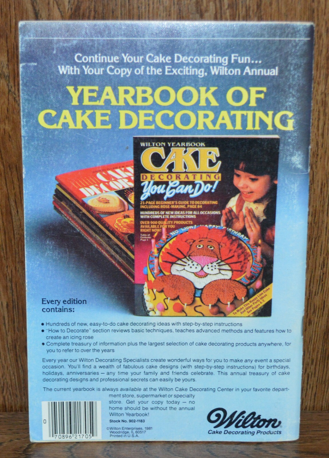 1981 VINTAGE Easy Basic Wilton Beginners Guide to Cake Decorating Ideas How To