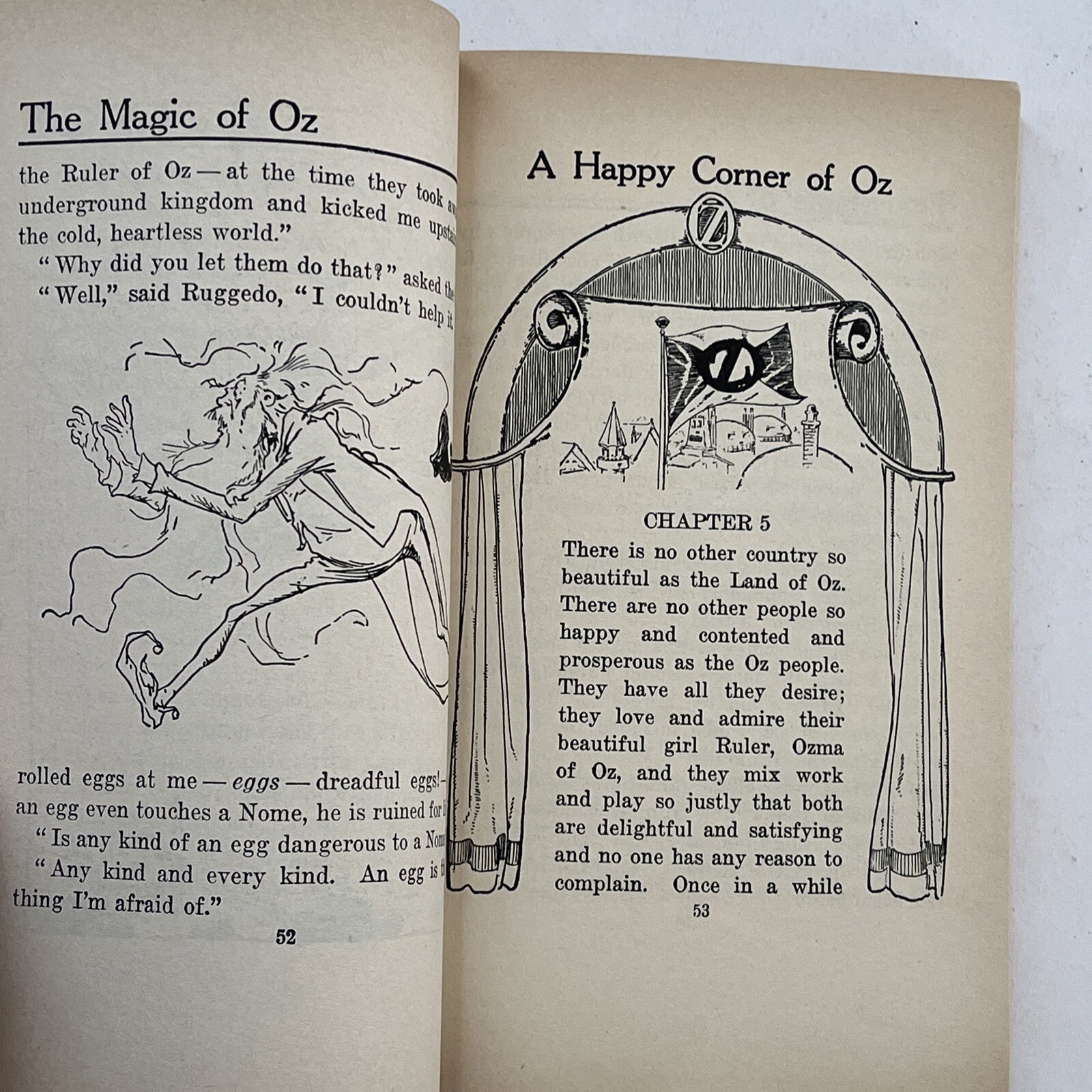 The magic of OZ by L. Frank Baum (1980 PB Canada) Illustrated J.R. Neil