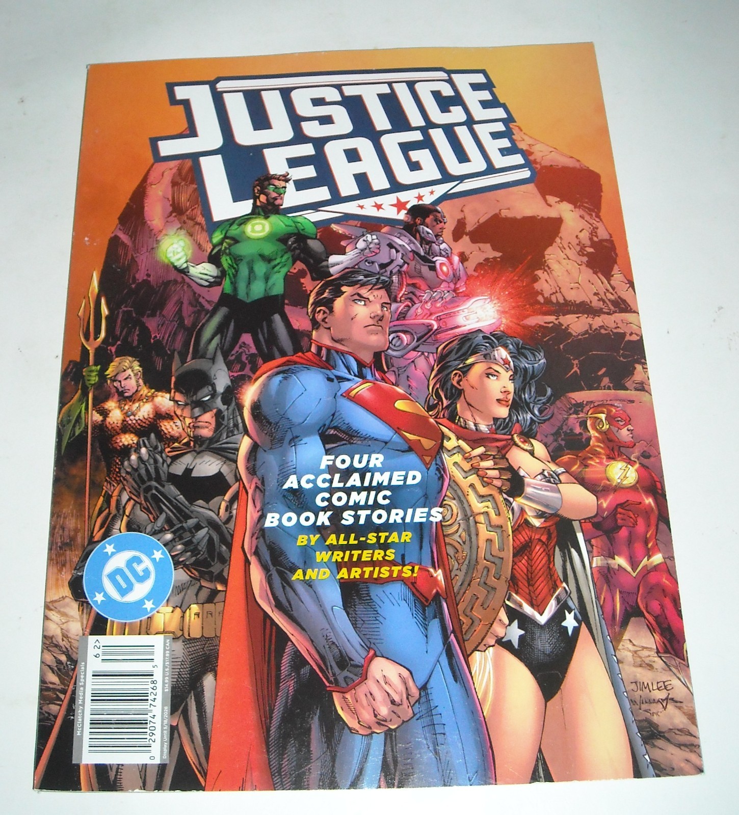 JUSTICE LEAGUE MAGAZINE DC COMICS 2026 NEW REPRINTS NEW 52 JIM LEE DAN MORA ART