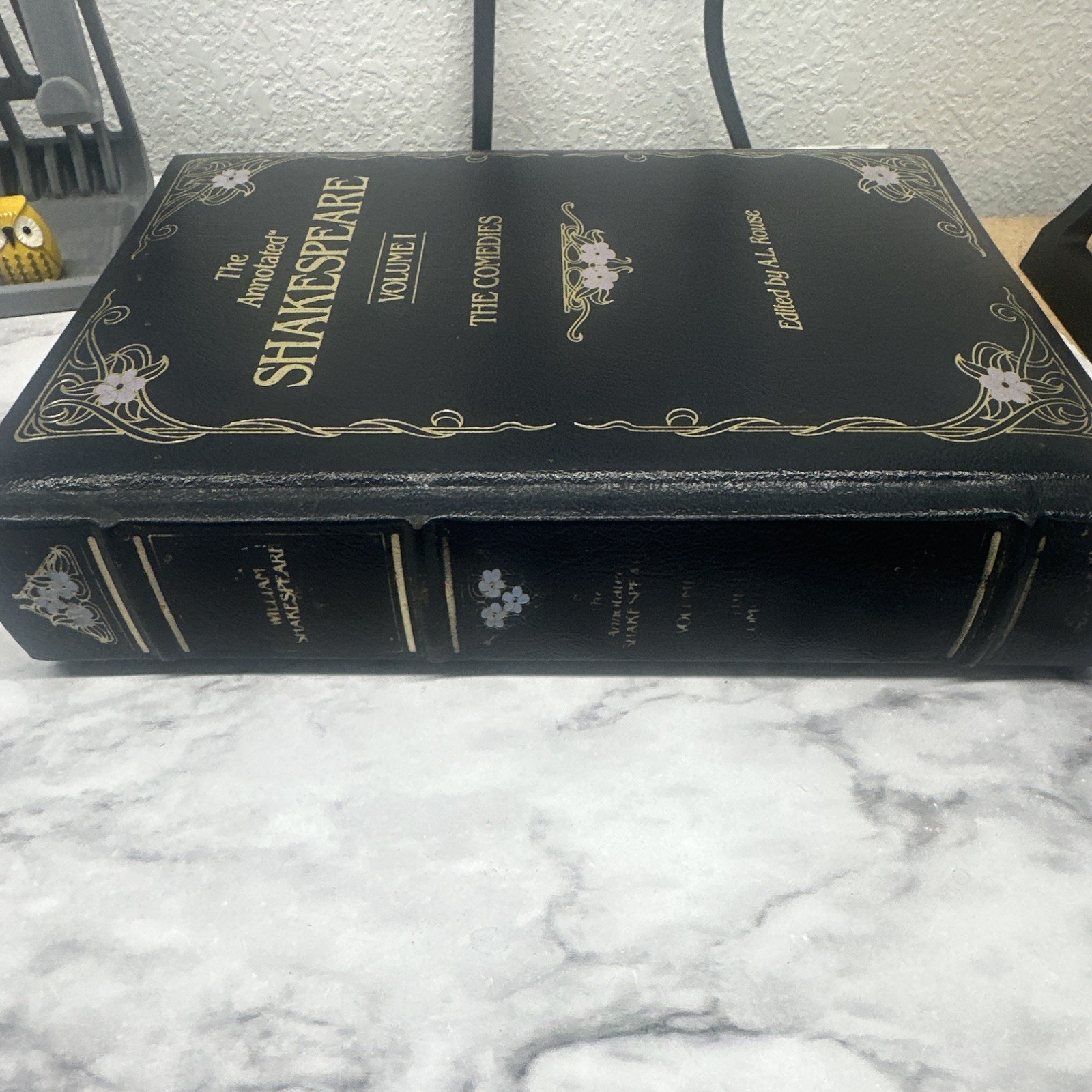 William Shakespeare The Comedies Leather Illustrated Longmeadow Press 1985
