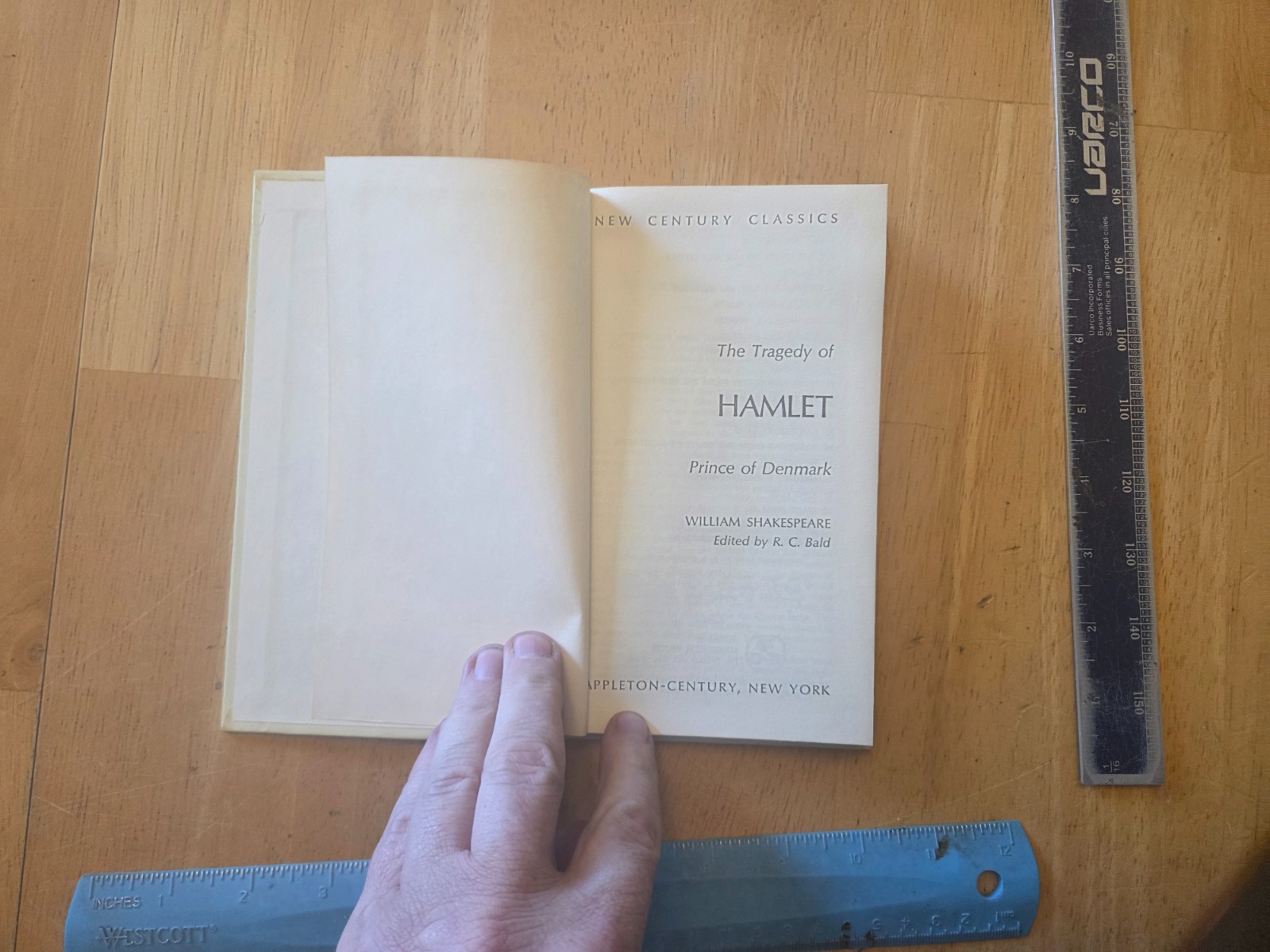 Hamlet by William Shakespeare – 1946 Appleton Century Hardcove