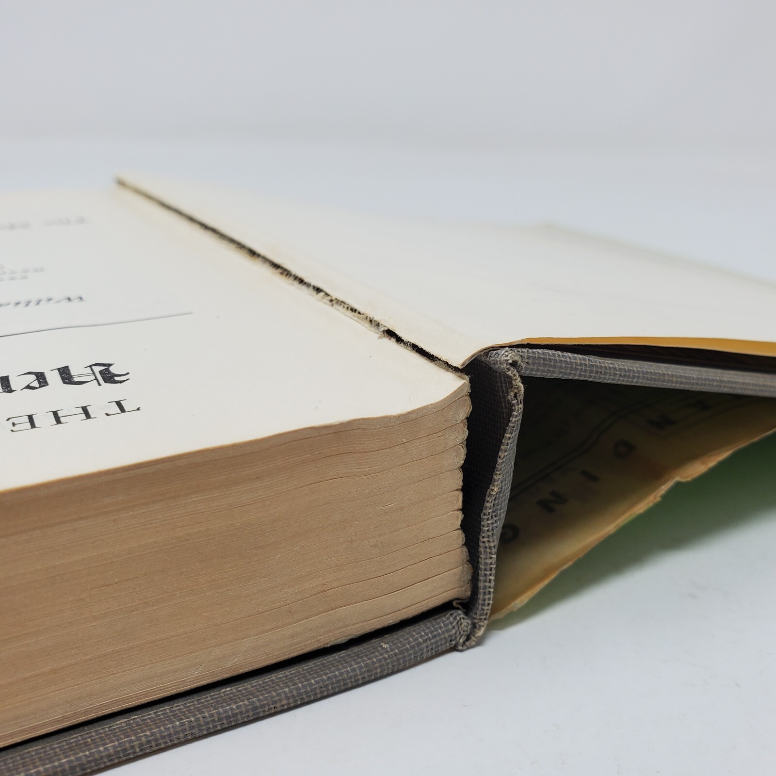 The History of Henry Esmond by William M. Thackeray – Modern Library 80 – HC DJ