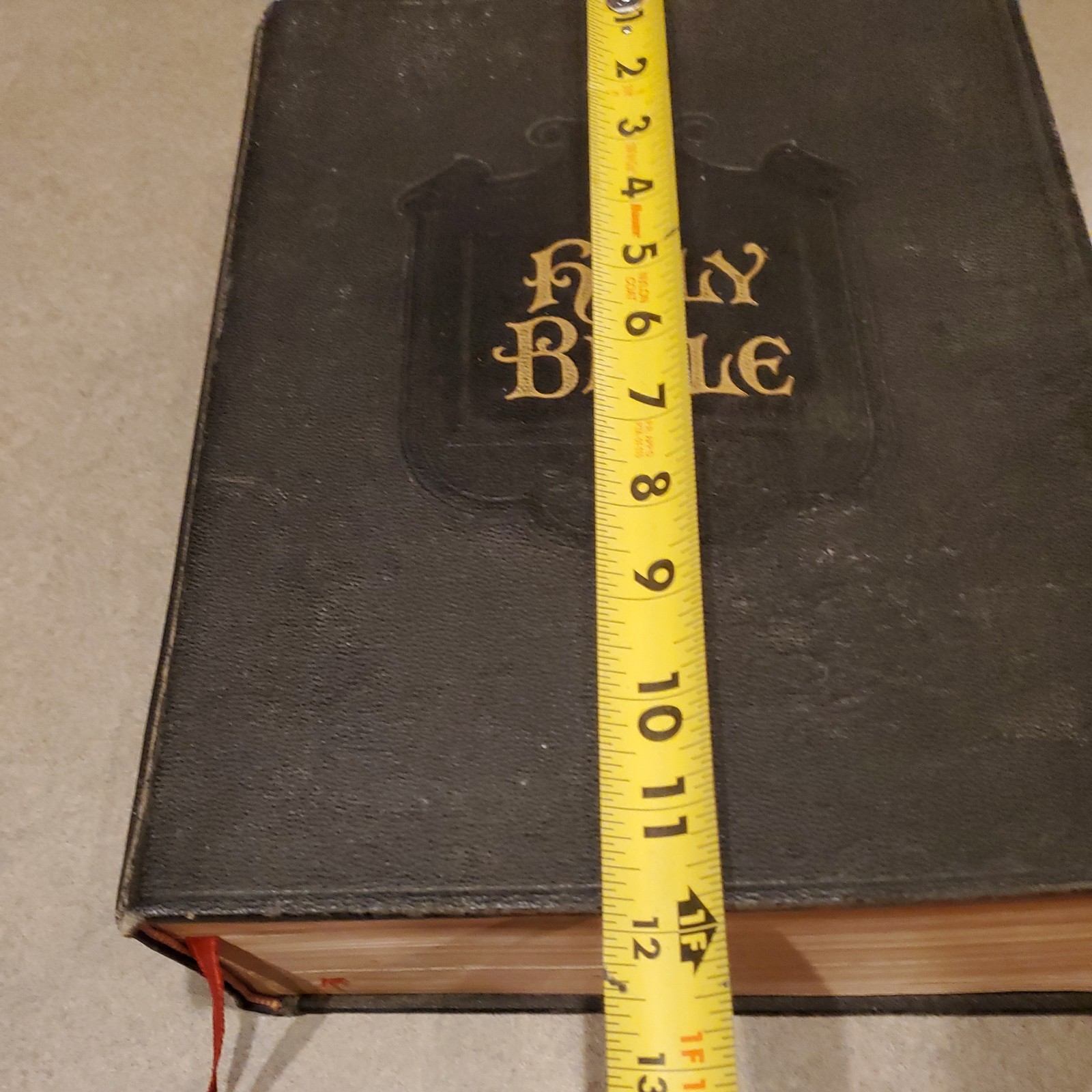 Holy Bible Reference Dictionary Copyright 1925 Revised 1937 A.J. Holman Company