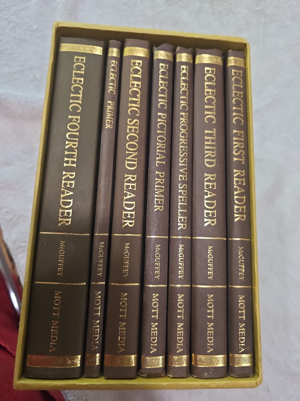 McGuffey’s Eclectic Readers 7 Vol. Boxed Set Mott Media 1982 + Teacher Guide