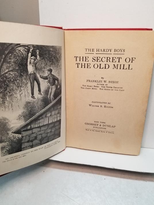 Hardy Boys The Secret of the Old Mill Red Binding 1927
