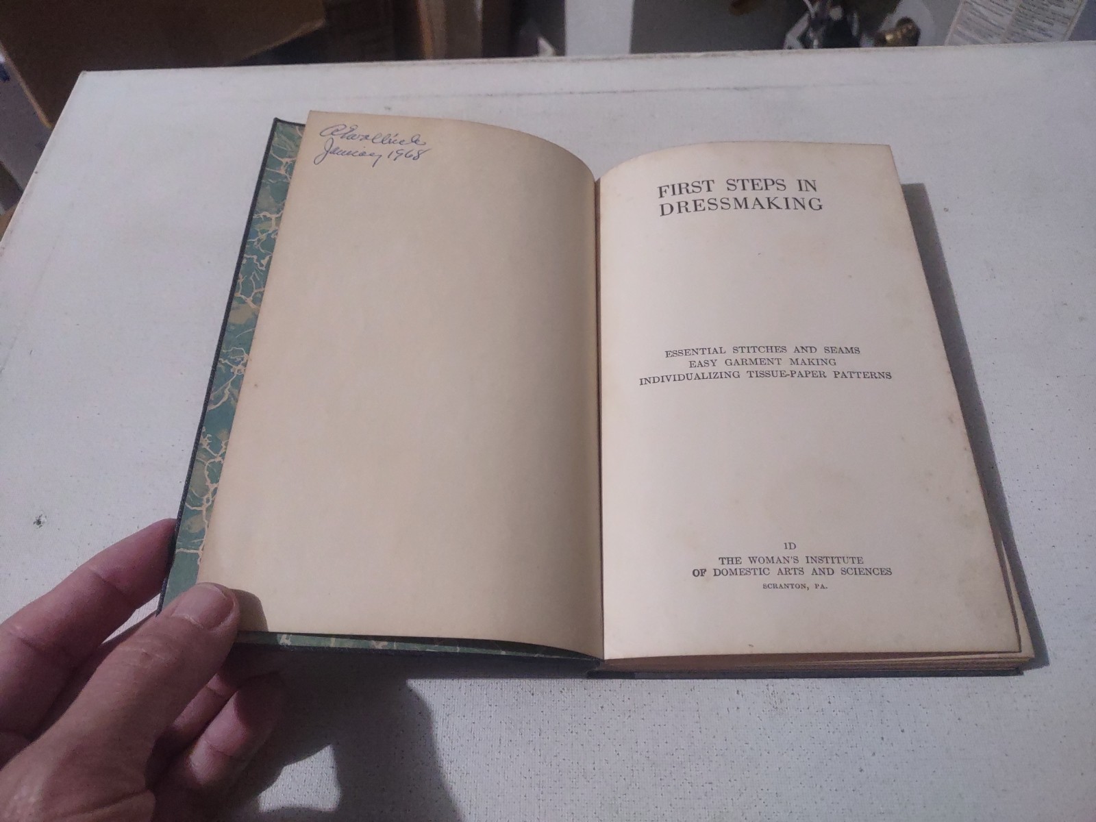 FIRST STEPS IN DRESSMAKING 1931 SC BOOK STITCHES SEAMS PATTERNS