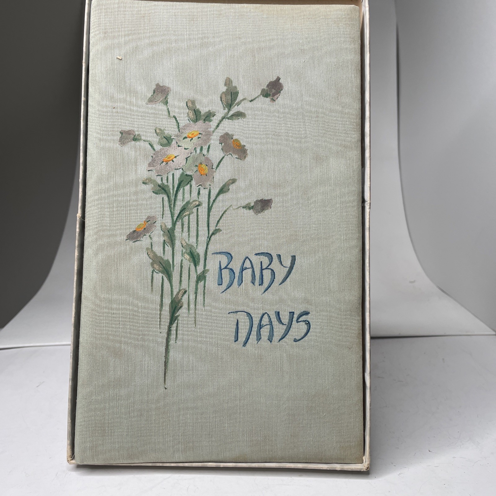 1932 Baby Book Blue Publisher Richard G. Krueger, Queen Holden N.Y. Used
