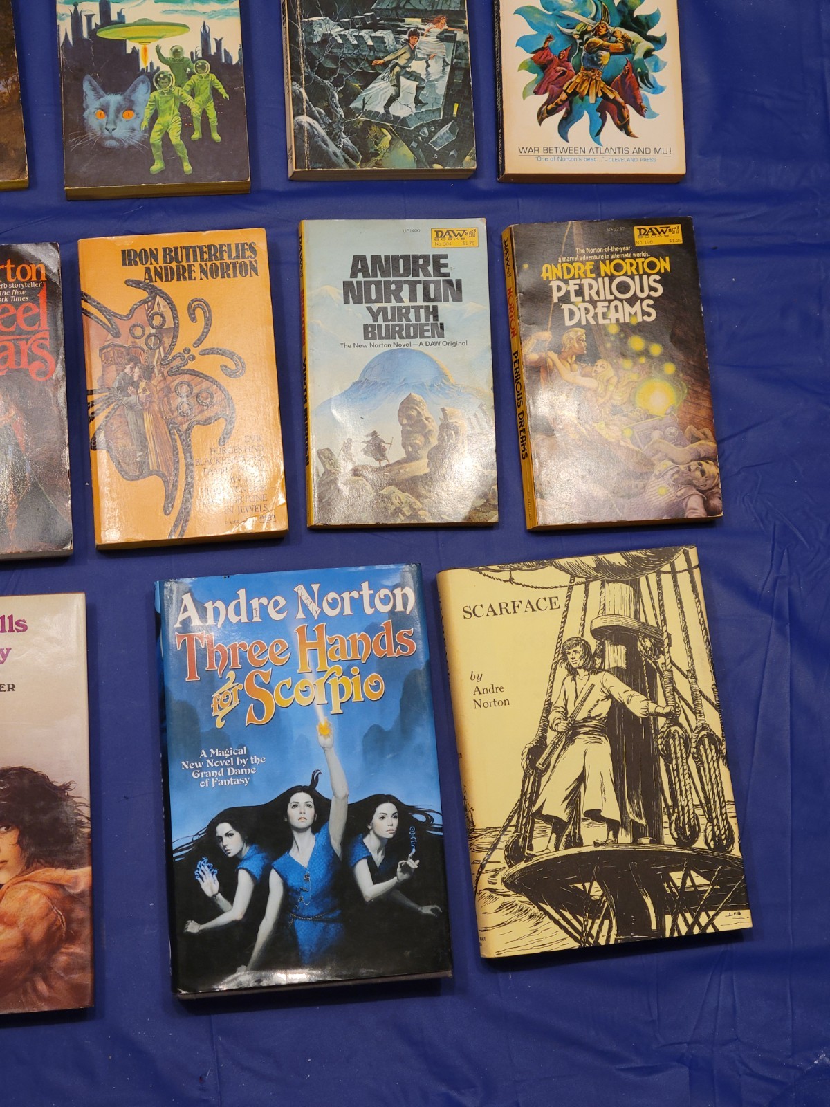 26 ANDRE NORTON Science Fiction SYFY Books Stand Alone Novel Book LOT PB & HB