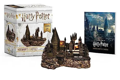 Harry Potter Hogwarts Castle and Sticker Book: Lights Up! [With Battery] by Runn