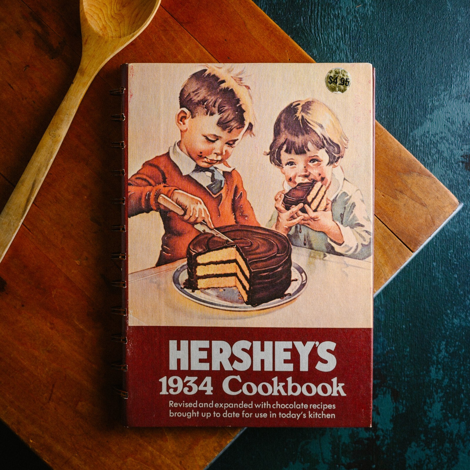 Vintage HERSHEY’S 1934 Cookbook 1983 Printing Chocolate Cook Book – HC EXCELLENT