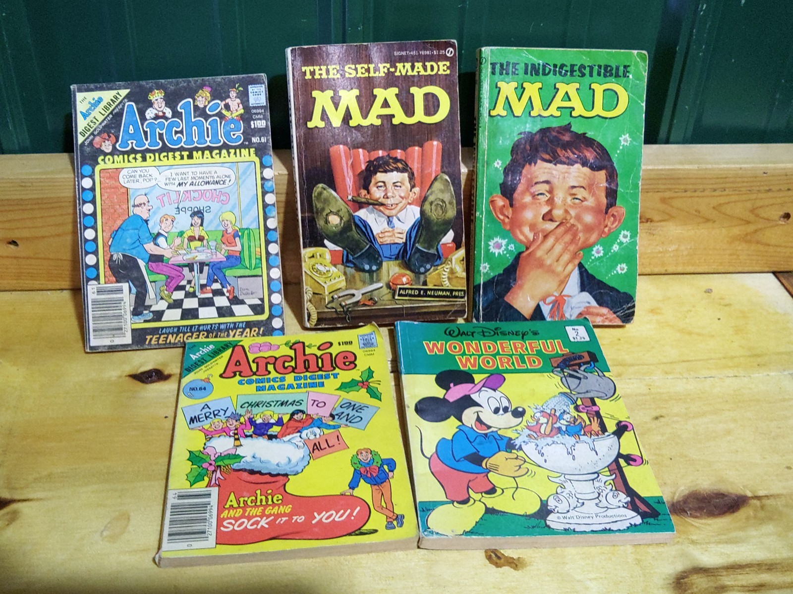 Vintage Comic Digest Lot – MAD, Archie & Walt Disney Wonderful World (4 Comics)