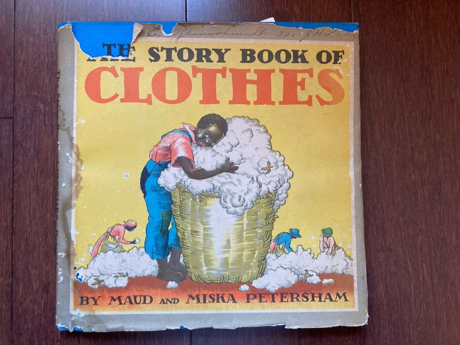 THE STORY BOOK OF CLOTHES ~ 1933 ~ HBDJ HTF RARE DUST JACKET 1ST ~ AMERICANA
