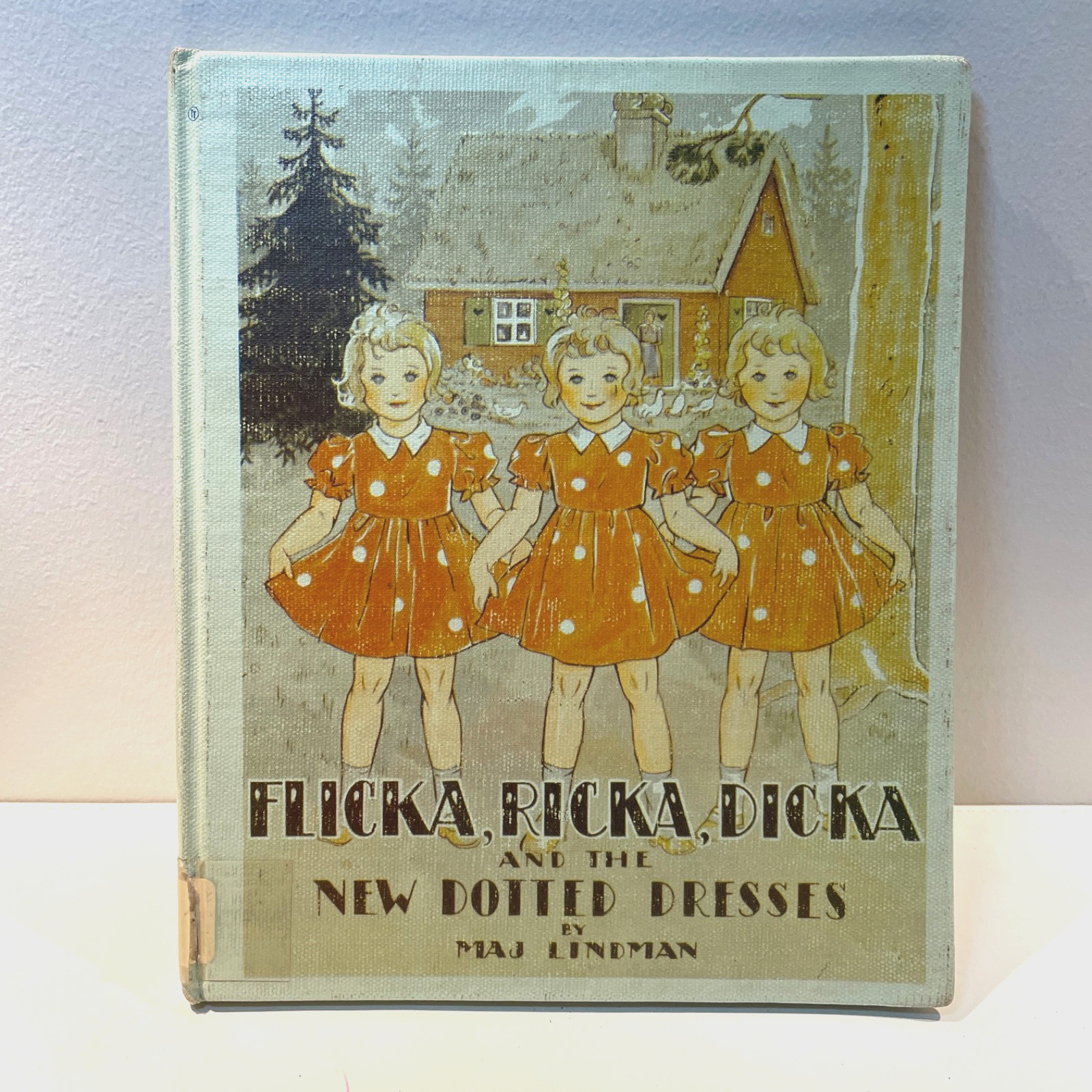 Flicka, Ricka, Dicka and the New Dotted Dresses Maj Lindman Albert Whitman 1968