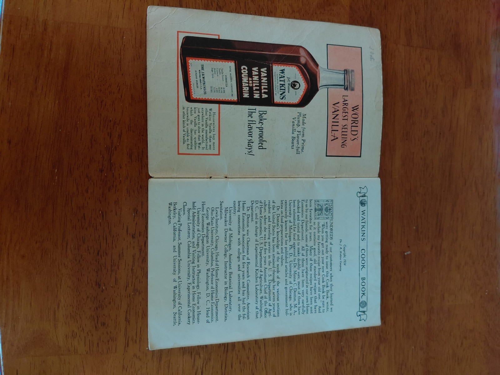 Vintage 1930 J.R. Watkins Cookbook Cook Book Green Pamphlet 7.5″ x 5″ 48 Pgs