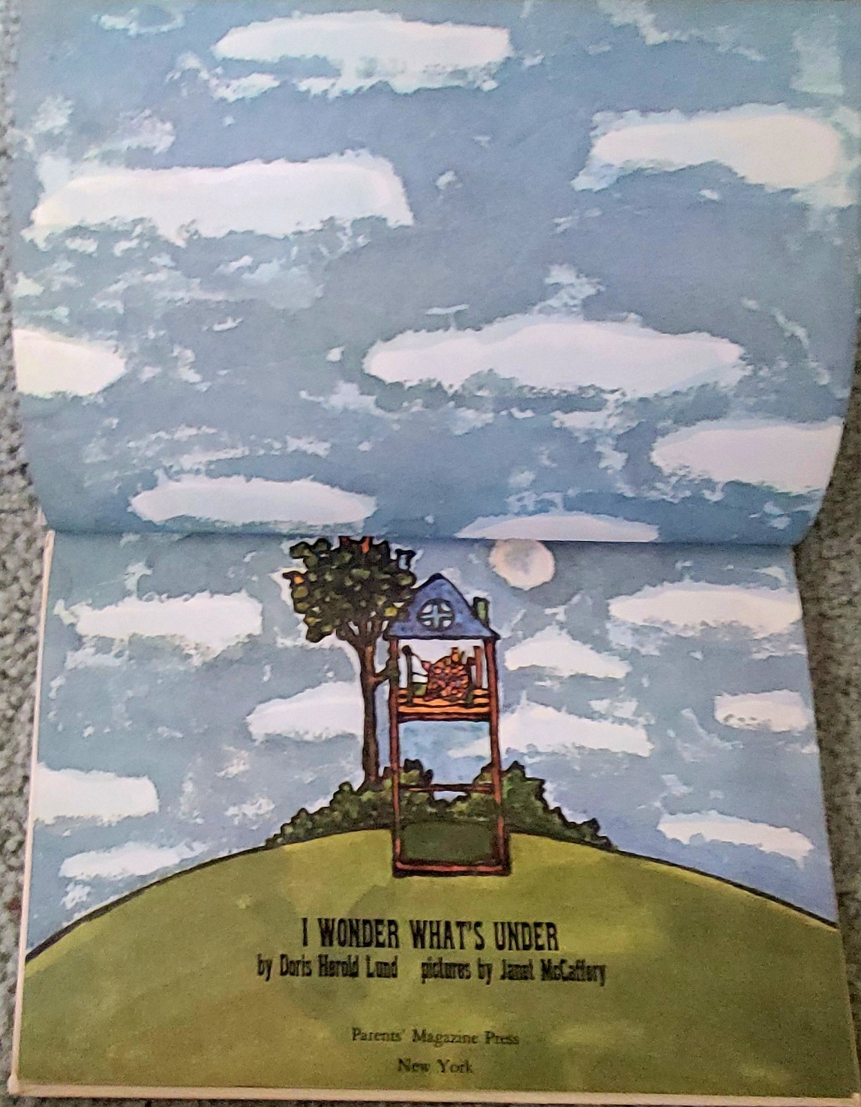 Vintage 1970 I Wonder What’s Under by Doris Herold Lund – PARENTS MAGAZINE PRESS
