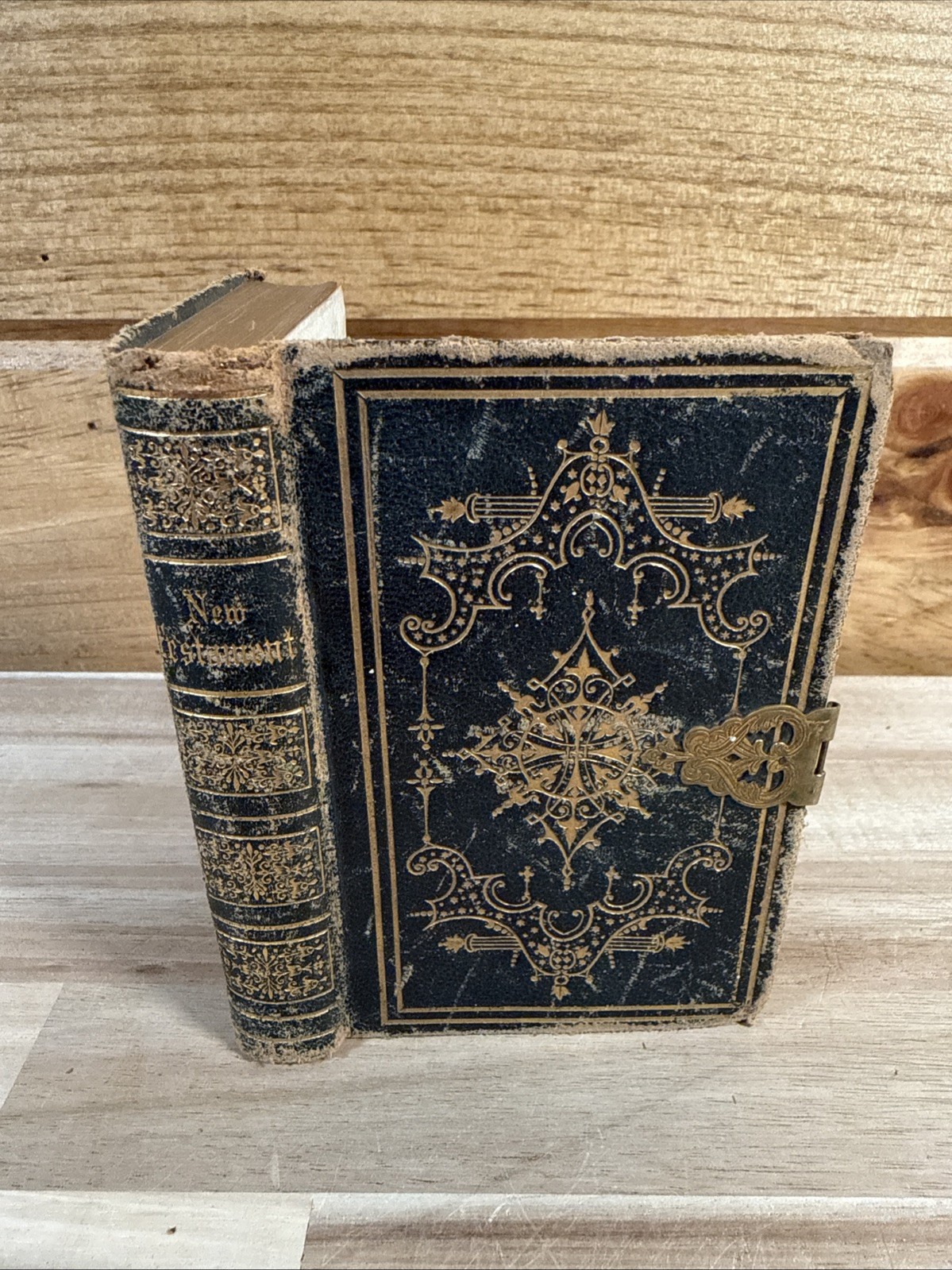 1859 NEW TESTAMENT thomas nelson FINE BINDING leather CLASP antique OLD