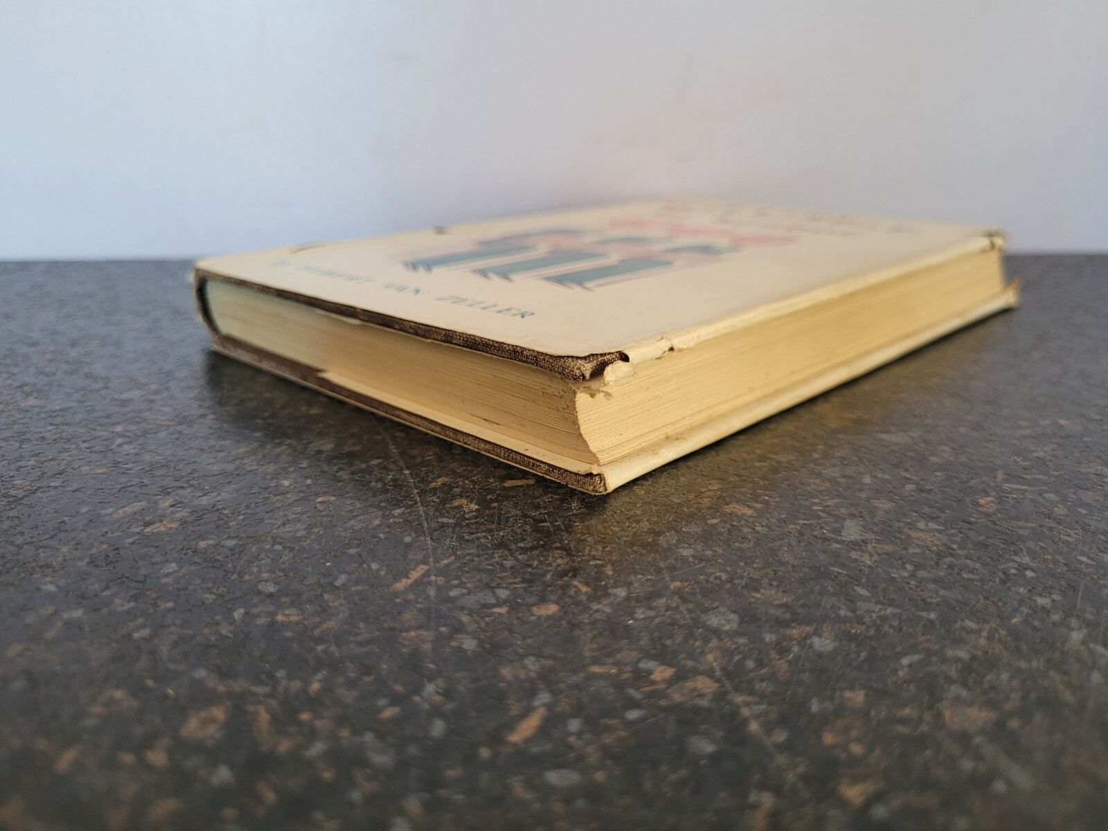WILLINGLY TO SCHOOL by HUBERT VAN ZELLER – 1952 1st edition 1st Print Hardback