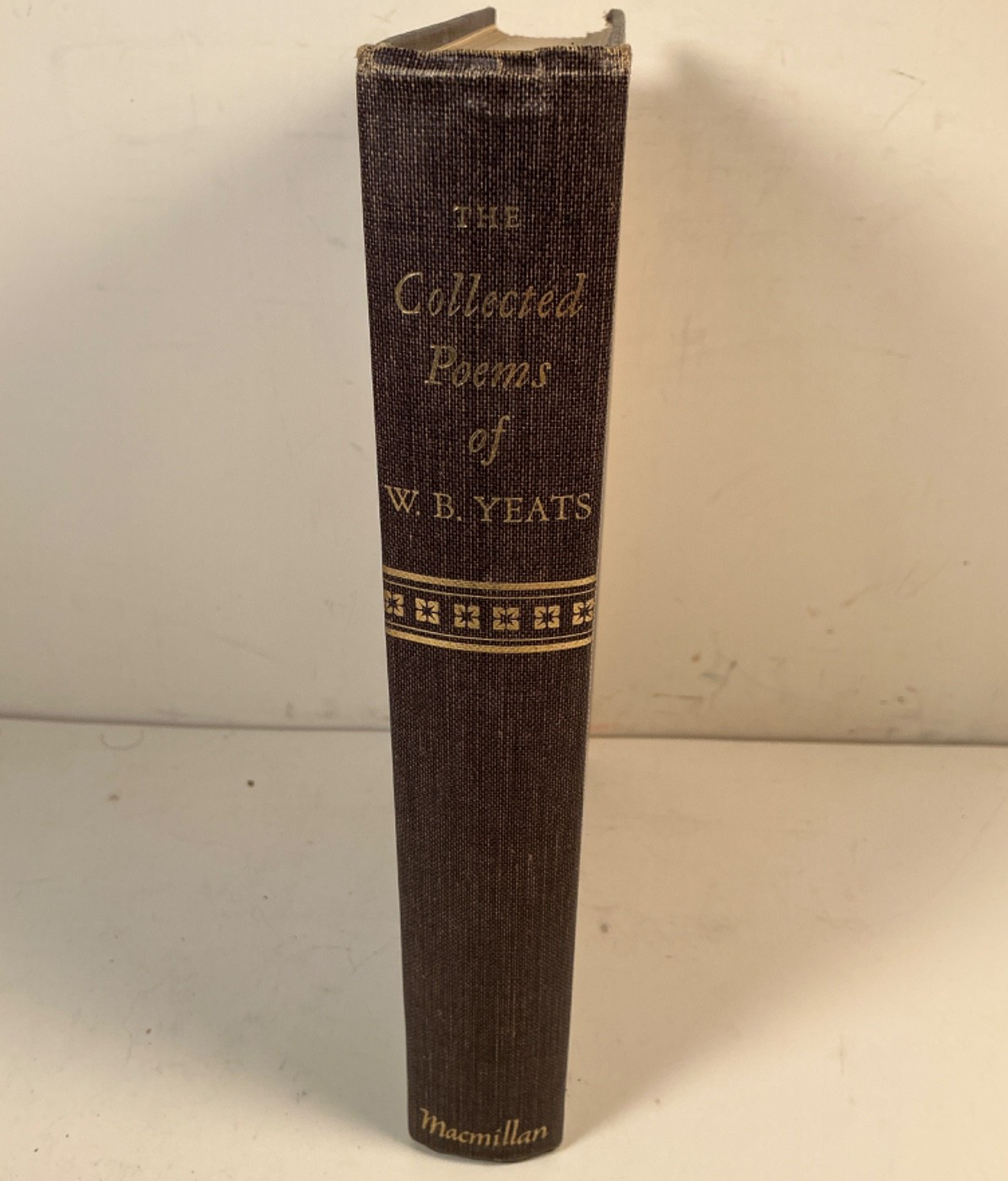 THE COLLECTED POEMS OF W. B. YEATS 1963 Macmillan Co.,NY Definitive Edition