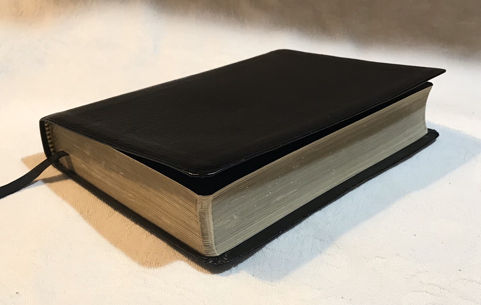 HOLY BIBLE REVISED STANDARD VERSION RSV Black Color Bonded Leather 1982 NEW