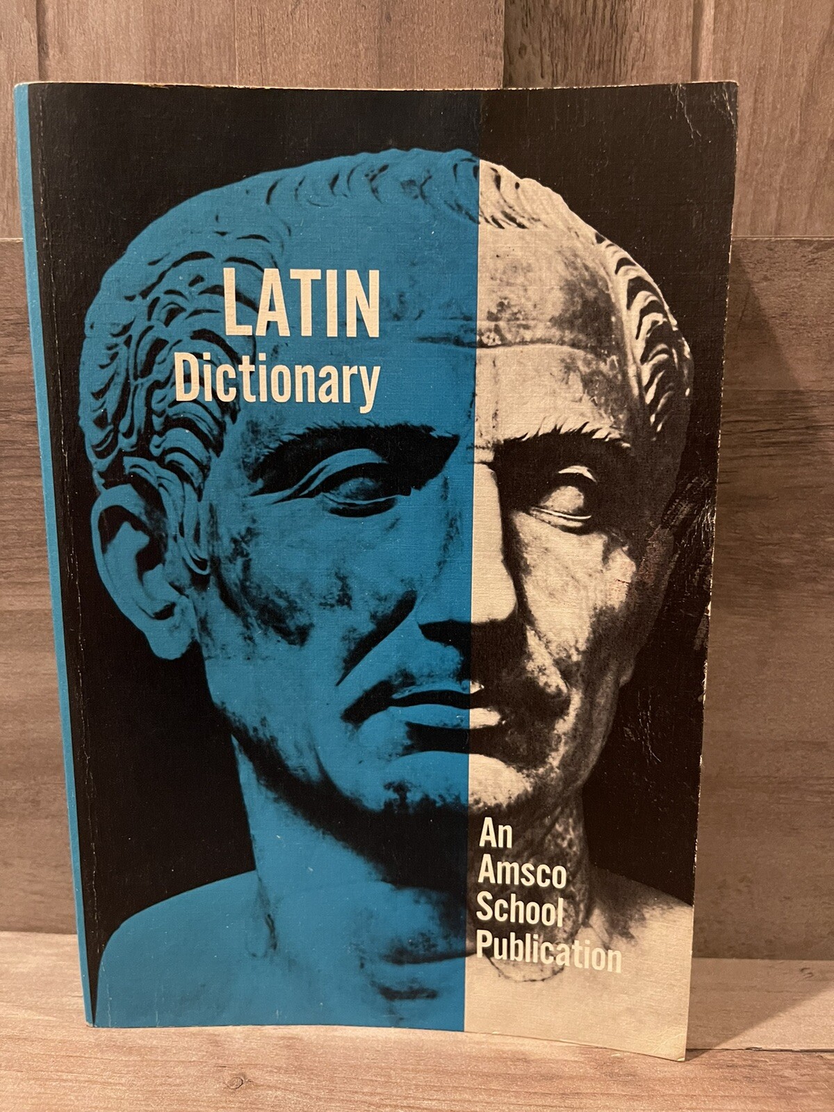 John C TRAUPMAN / The New College Latin & English Dictionary 1966