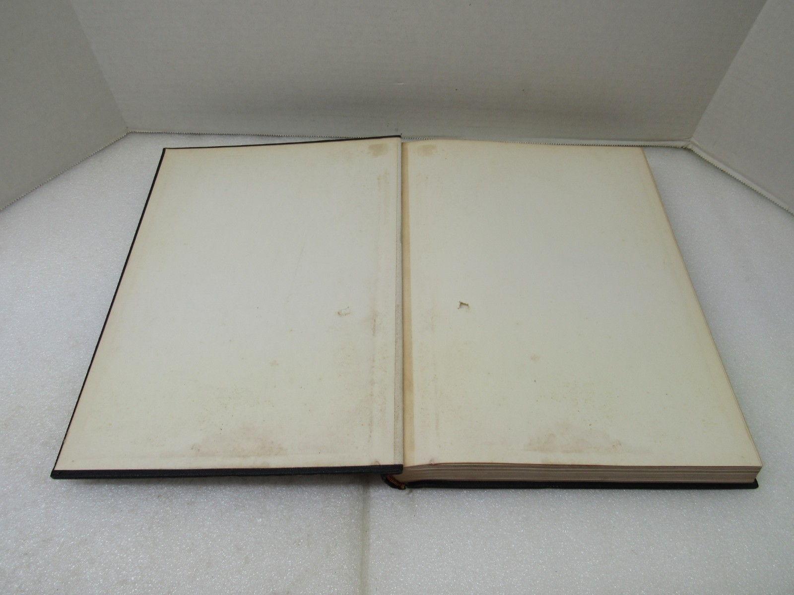 Collier’s Encyclopedia Yearbook Covering 1967 P.F. Collier & Sons 1968 Hardcover