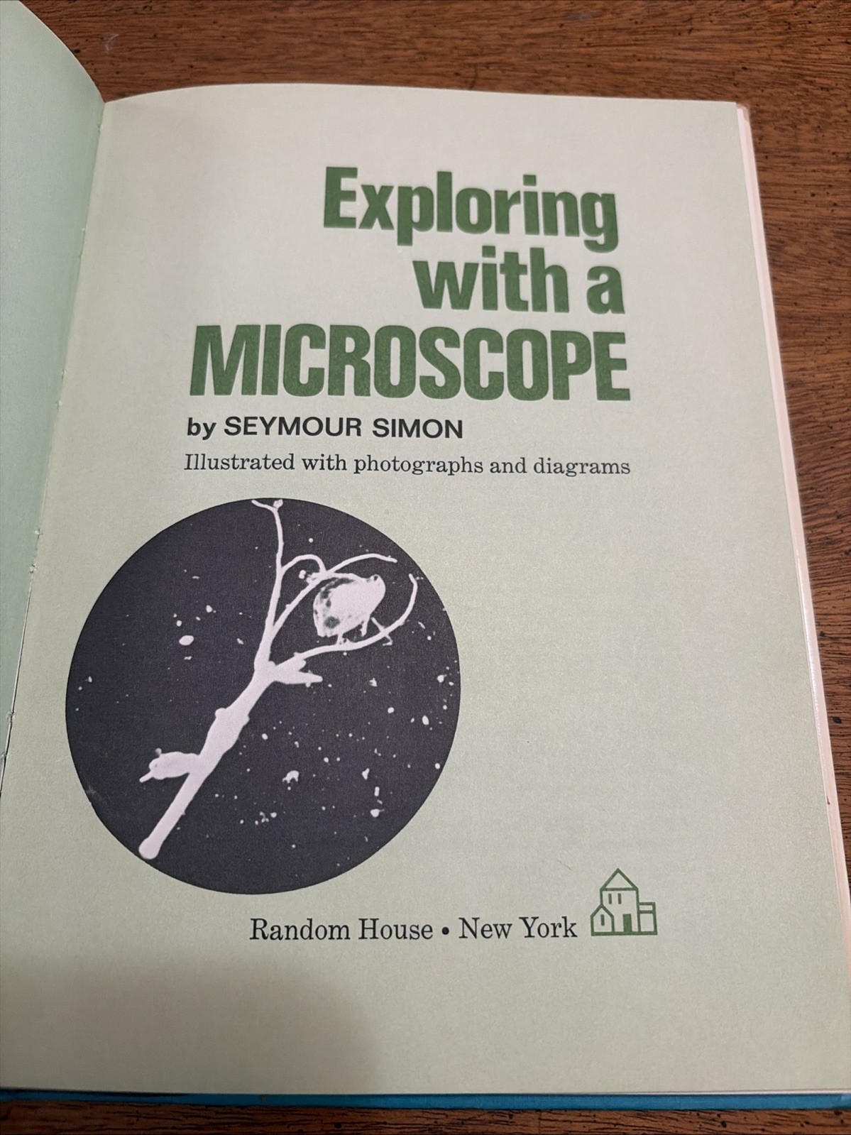 Exploring with a Microscope by Seymour Simon (1969) Hardcover