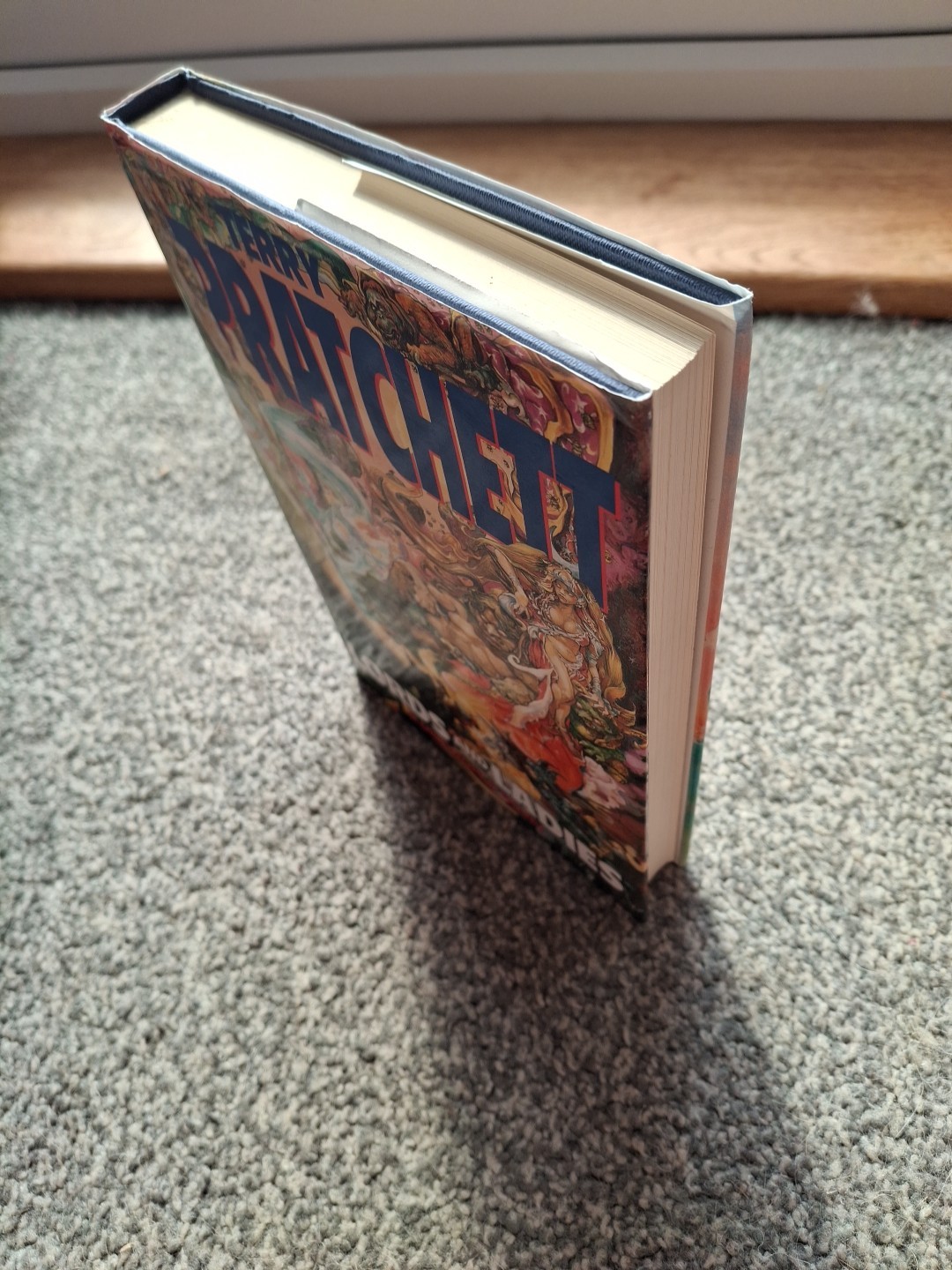 Terry Pratchett 1992 Signed First Edition Lords And Ladies Nr Fine