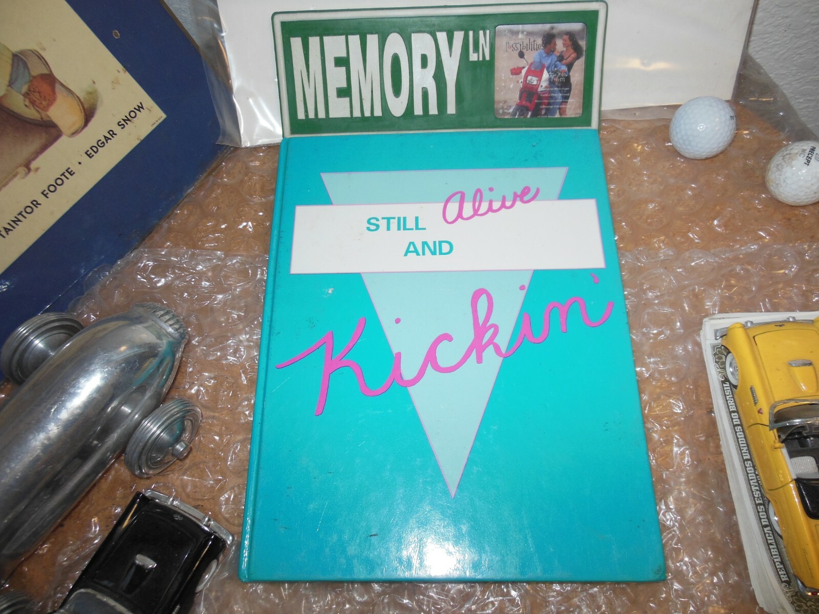 ORIGINAL 1990 PRESENTATION HIGH SCHOOL YEARBOOK/ANNUAL/SAN FRANCISCO, CALIFORNIA