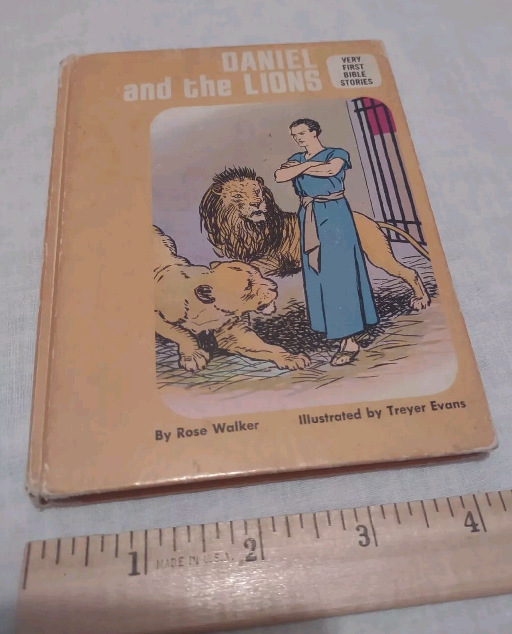 VTG Daniel In The Lions Den Bible Story Book 1968 Warner Press Rose Walker