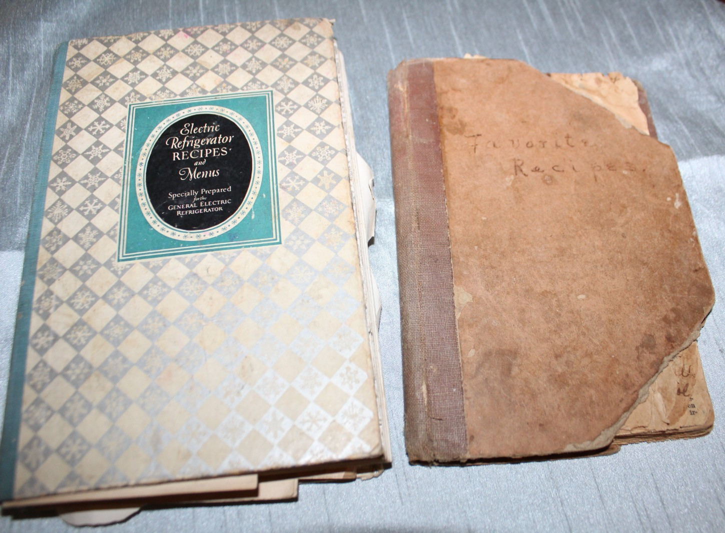 Vintage Cookbooks 1 Home Made with Hand Written Recipes Electric Ref. Clippings