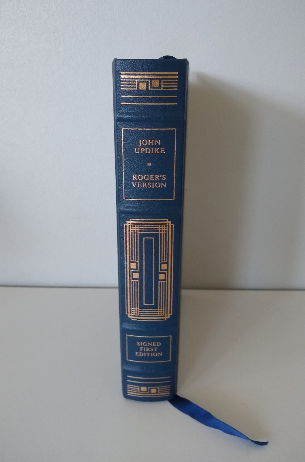 ROGER’S VERSION HARDCOVER JOHN UPDIKE FRANKLIN LIBRARY SIGNED FIRST EDITION ?