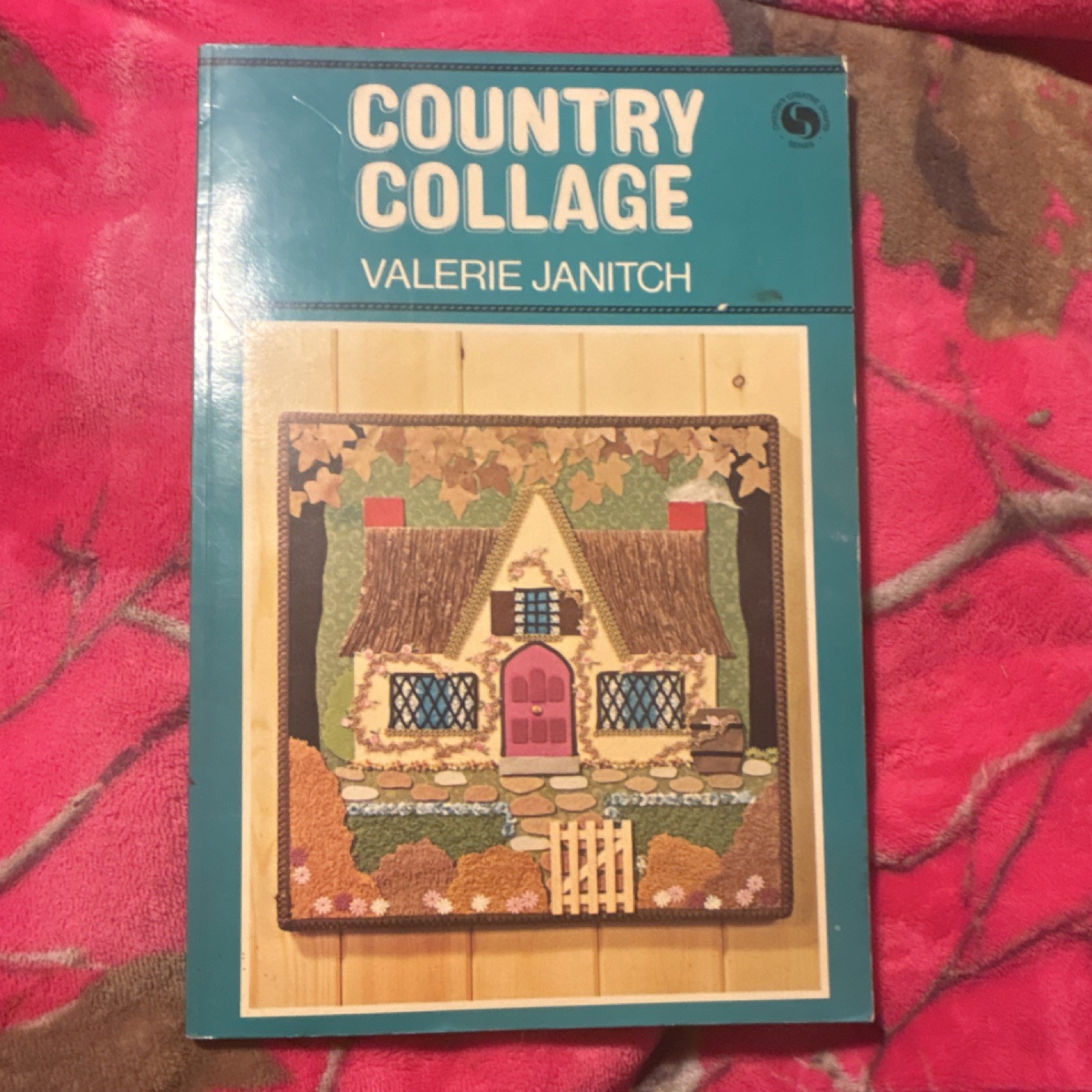 Valerie Janitch Country Collage Chilton Book Company Craft Instruction Softcover