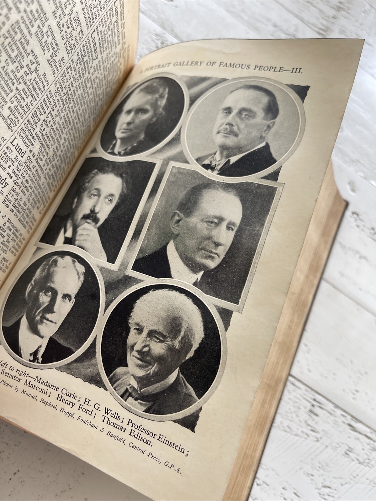 The New Standard Encyclopædia & World Atlas – Odhams Press Hardcover 1932