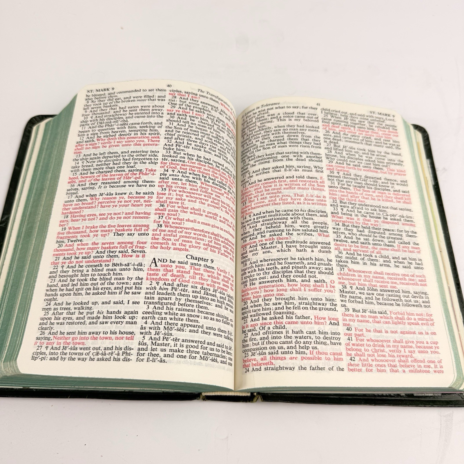 King James Version Bible World Publishing Green Leather Concordance Illustrated