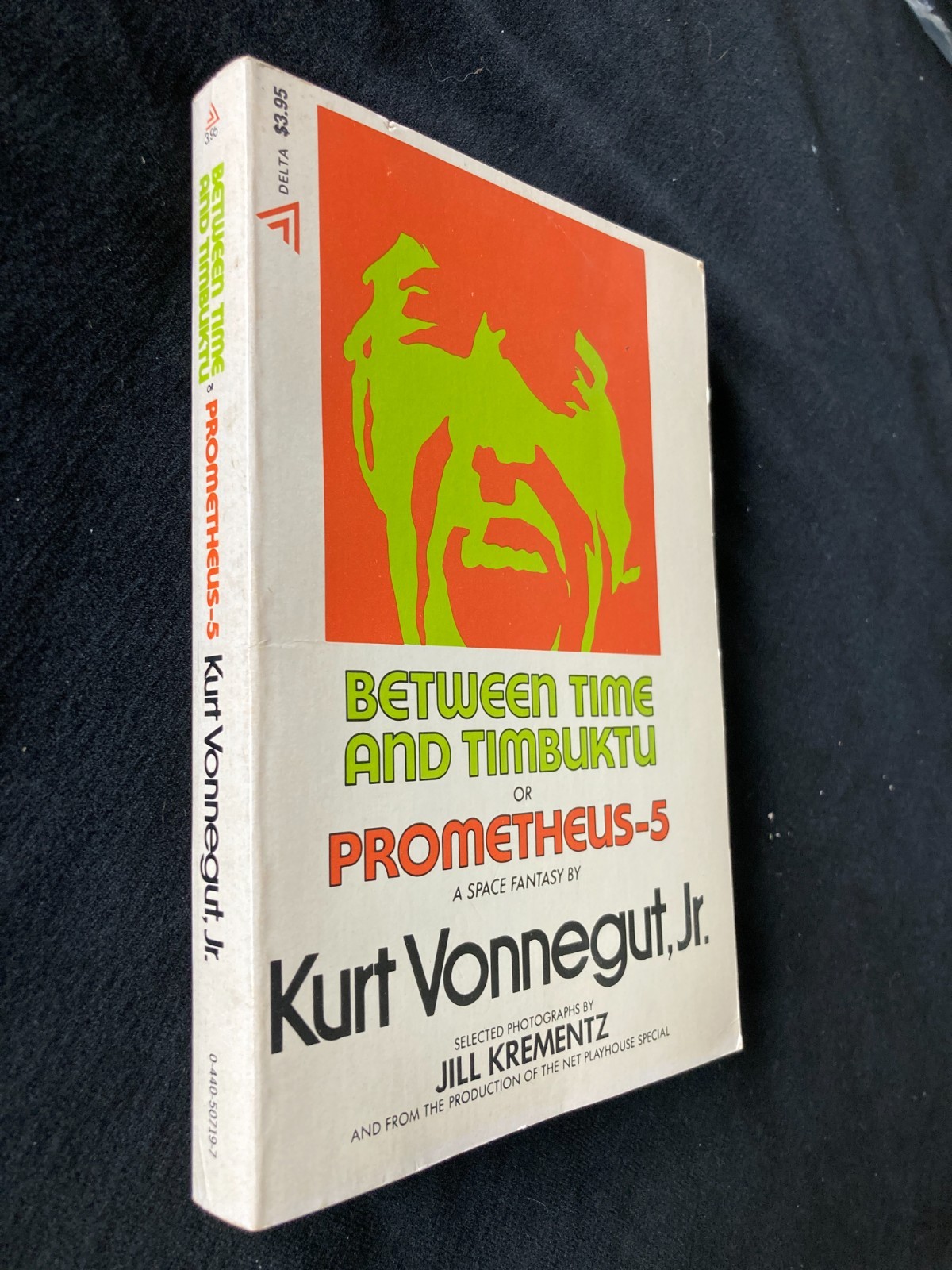 Between Time and Timbuktu or Prometheus – 5 by Kurt Vonnegut, Jr. 1972 8th print