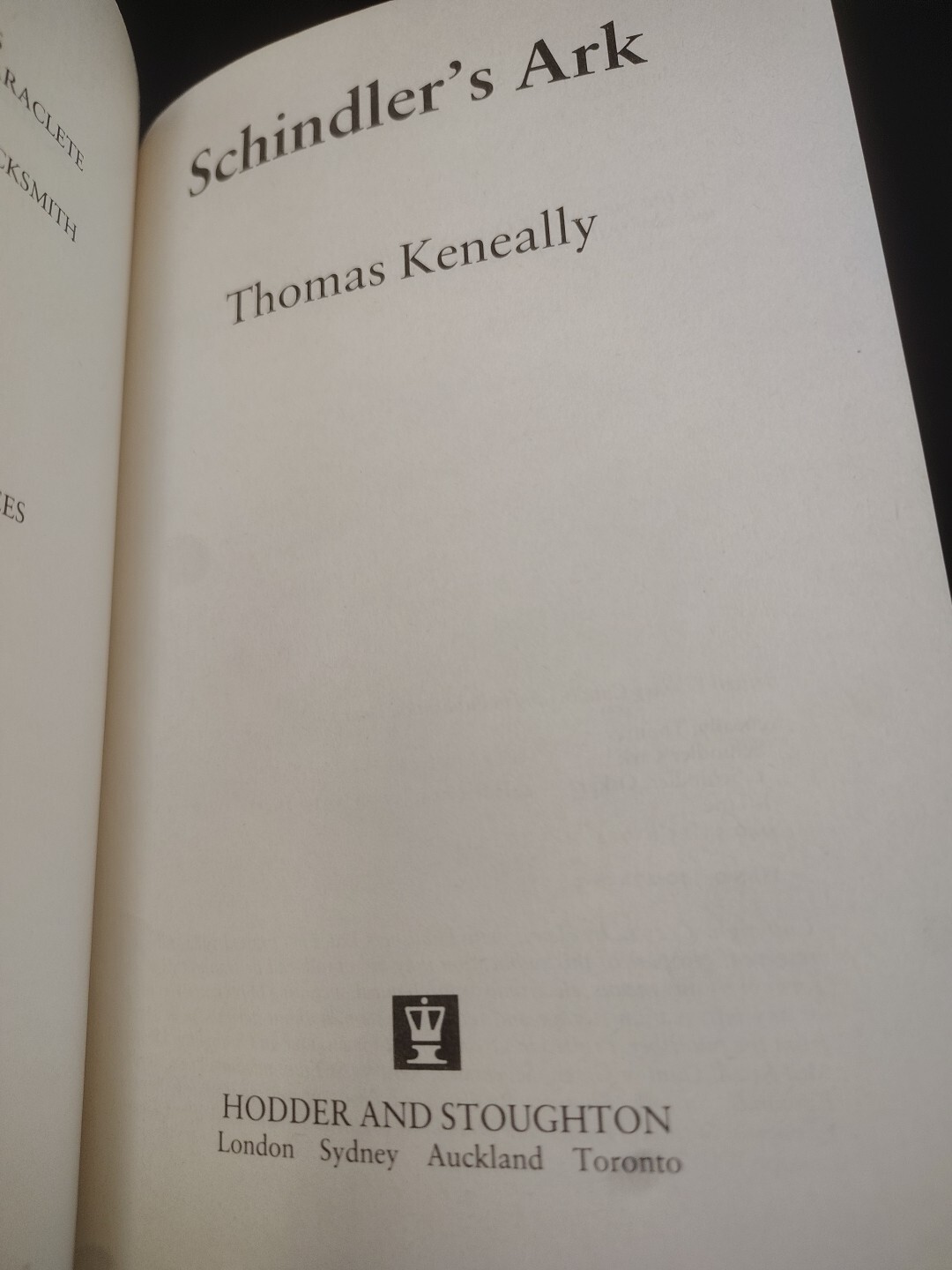 Schindler’s Ark by Thomas Keneally (1982) First UK Printing ~ Good Condition