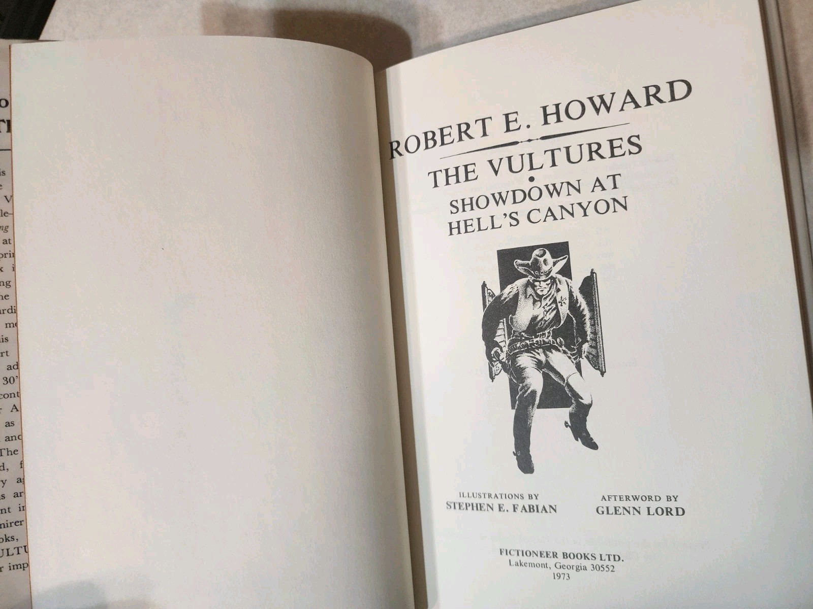 THE VULTURES & HELL’S Robert E. Howard WESTERN 1st Edition thus STORIES Fantasy