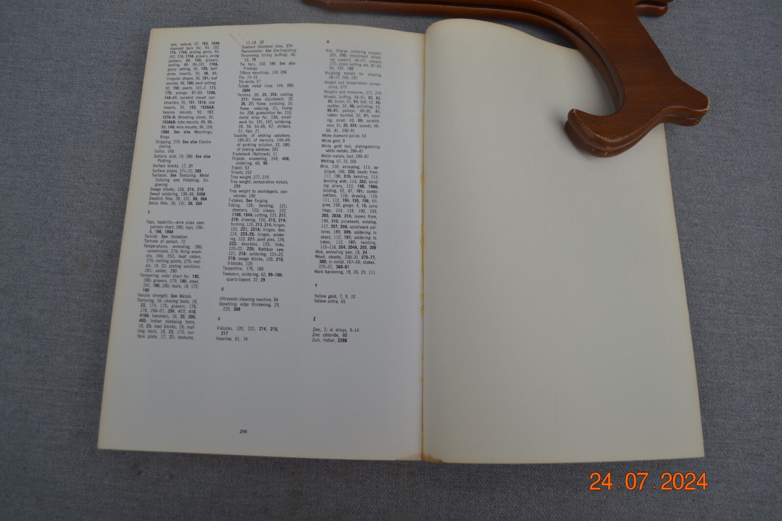 Creative Gold – and Silversmithing by Sharr Choate PB 1970