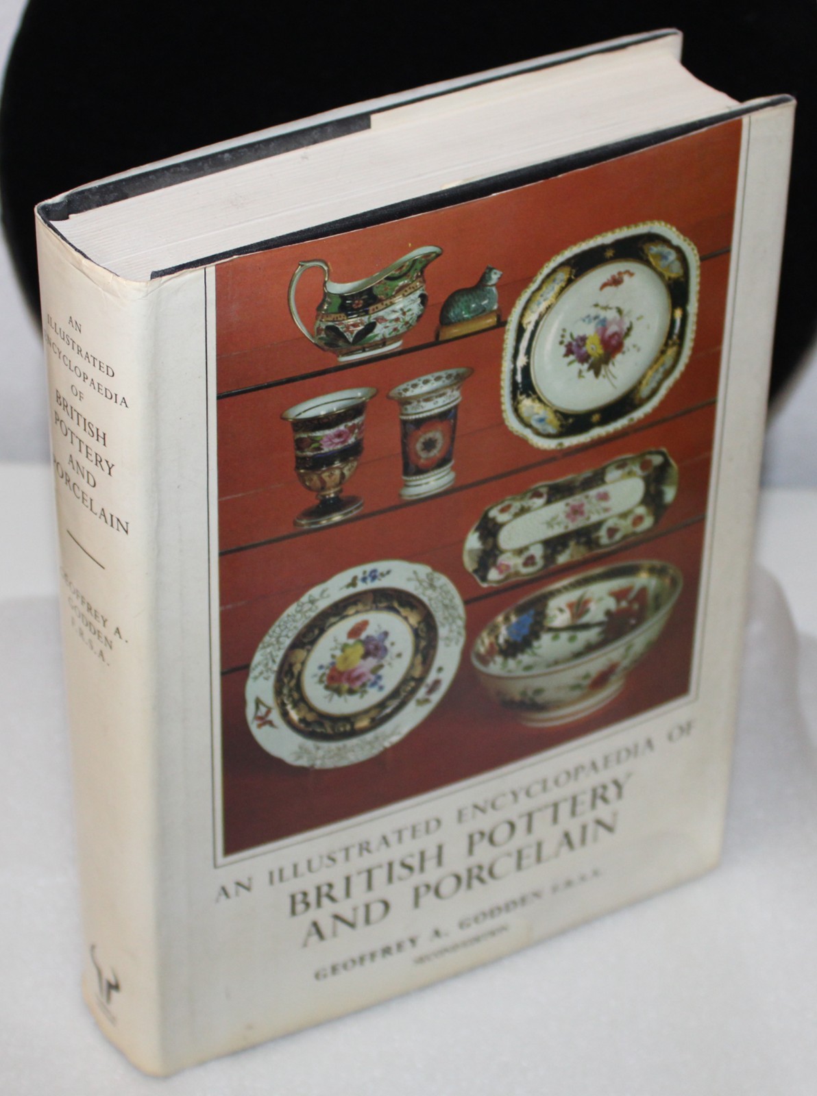 British Pottery and Porcelain Book Geoffrey A Godden Hard Cover 1980 2nd Edition