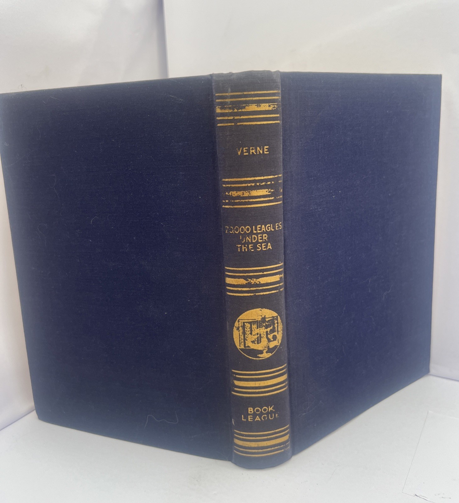 Twenty Thousand Leagues Under The Sea (Jules Verne,Book League Of America 1940)