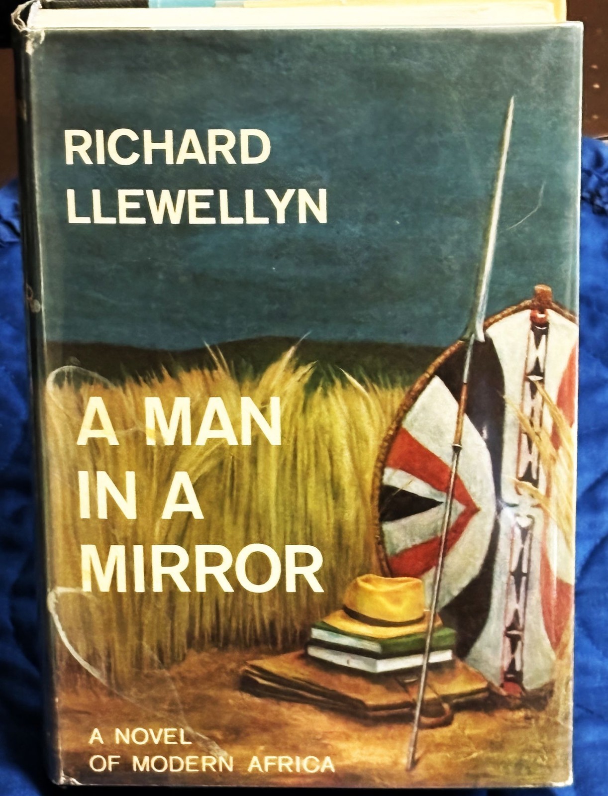 Richard Llewellyn / A MAN IN A MIRROR 1st Edition 1961