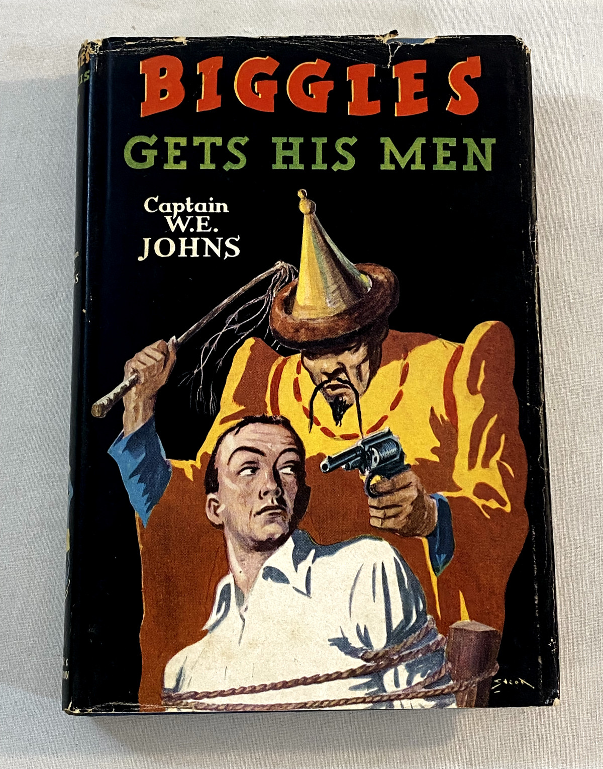 Biggles Gets His Men W.E. Johns 1st Ed. 1950 HCDJ