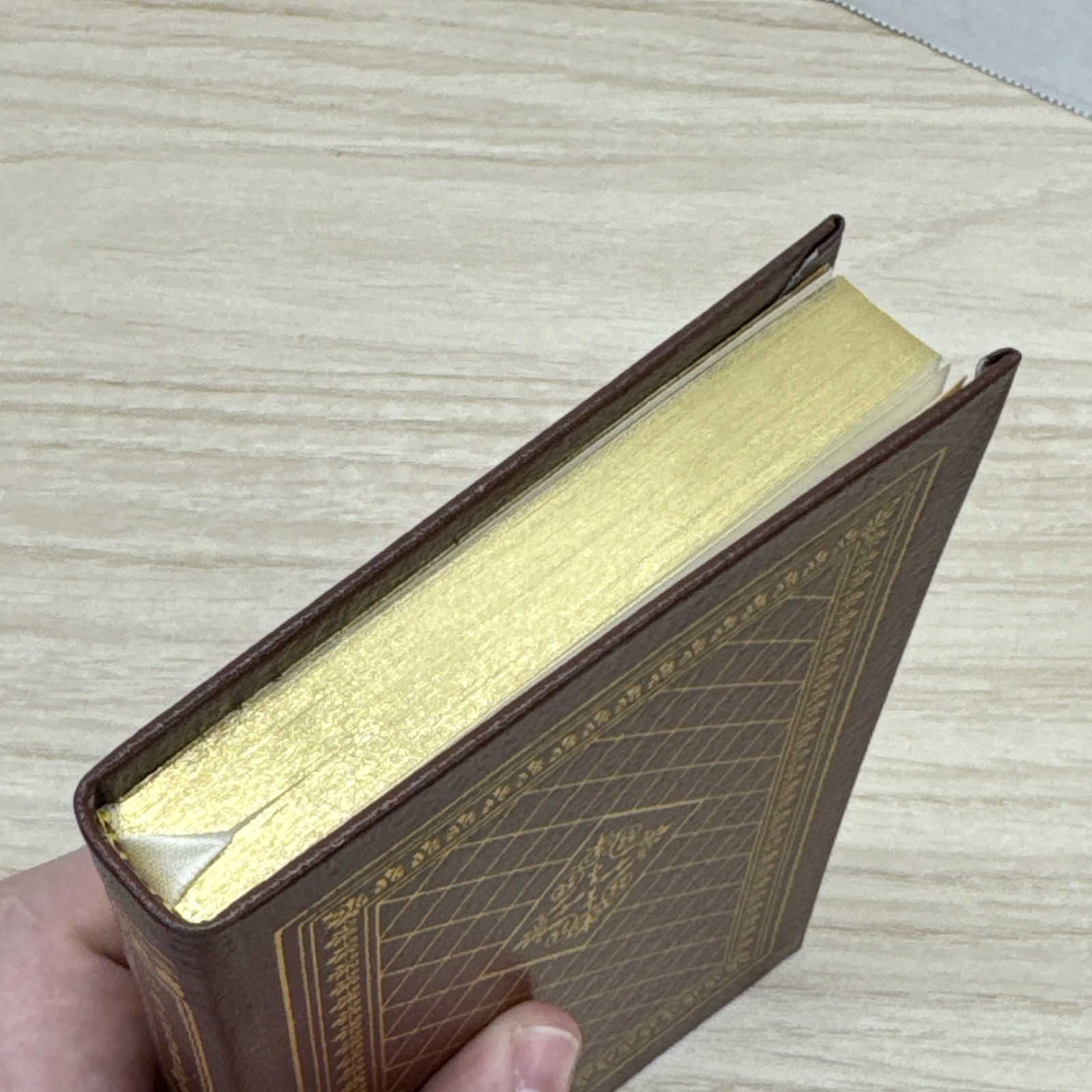 Easton Press – 100 Selected Poems by E.E. Cummings – Leather Collectors Edition