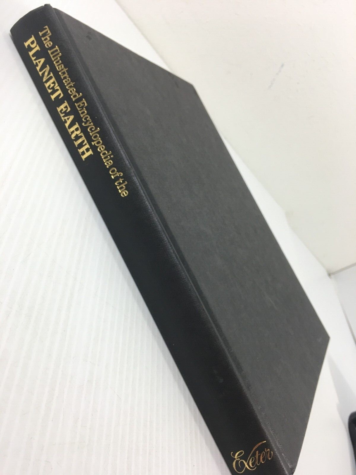 The Illustrated Encyclopedia of the Planet Earth Vintage Book 1979