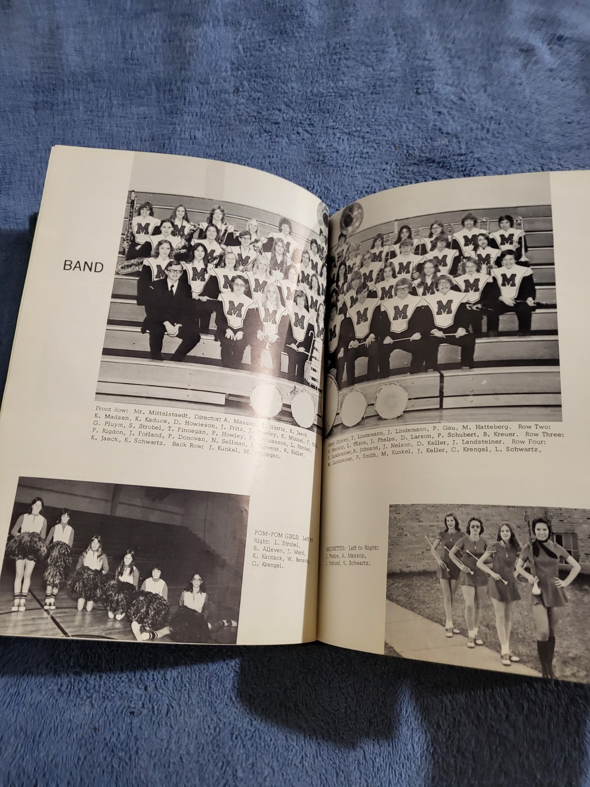 Vintage 1976 Mapleton, MN. Public School Minnesota Class Yearbook Life Piper