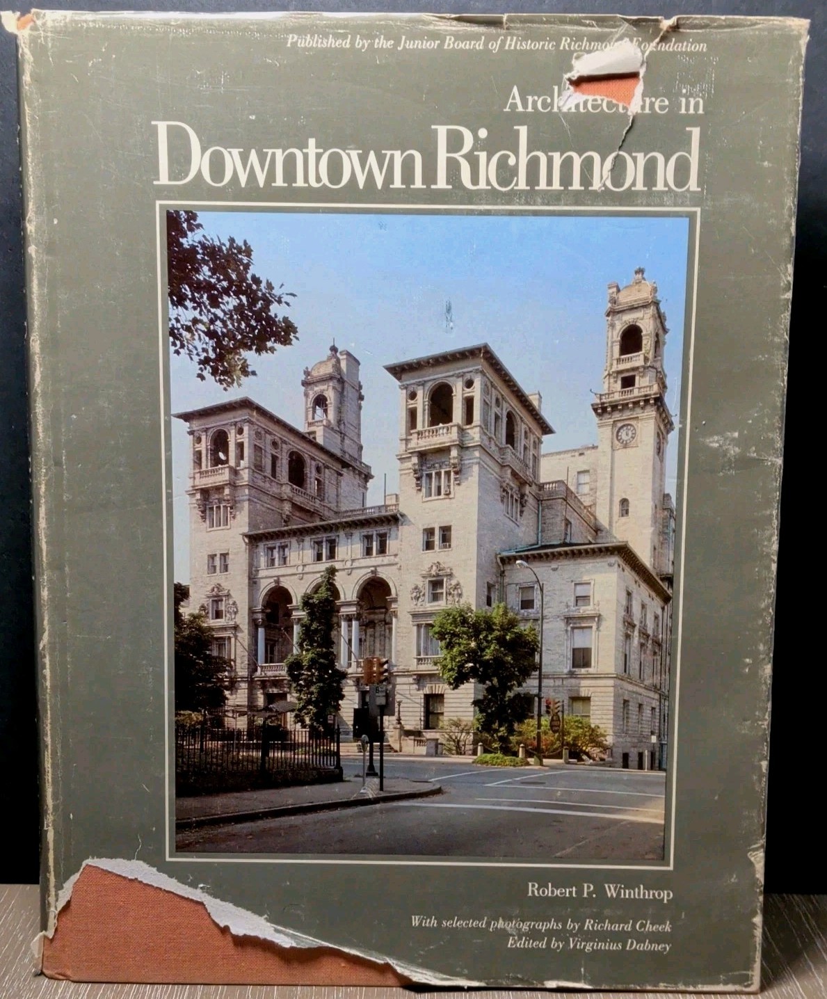 Architecture in Downtown Richmond (Virginia) • Robert P. Winthrop • 1982