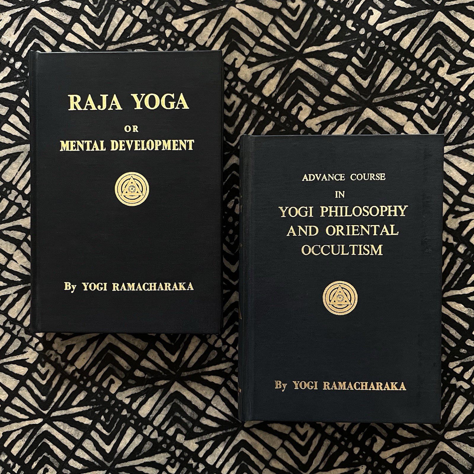 YOGI PHILOSOPHY AND ORIENTAL OCCULTISM / RAJA YOGA ~ YOGI RAMACHARAKA (1931) LN
