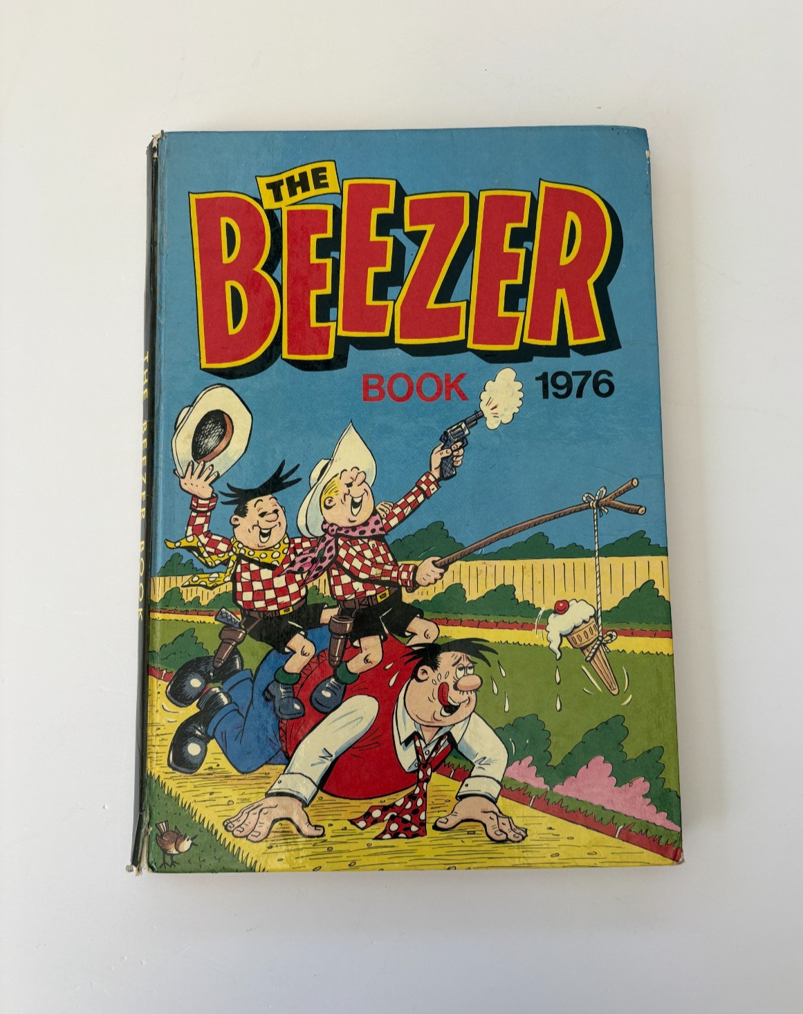 The Beezer Book 1976 (Vintage Hardback, 1975 DC Thomson & Co) Comic Annual