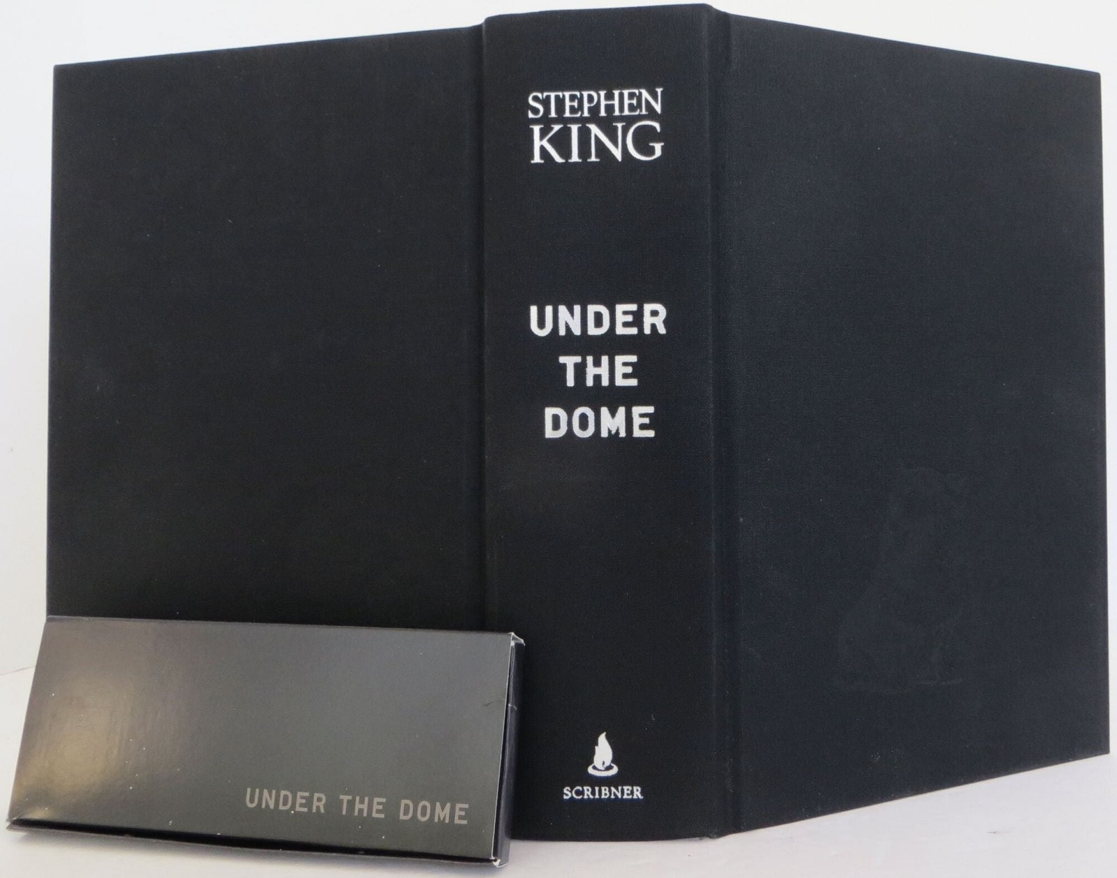 Stephen King / Under the Dome Signed 1st Edition 2009 #2206026